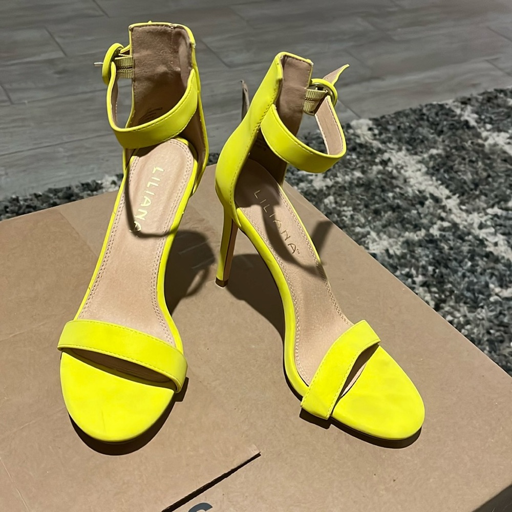 Liliana heels, 4 inch height, tried on but never used. No box or tags.